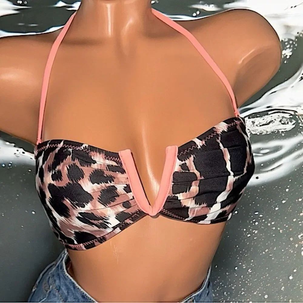 Xhilaration l Bikini Top l Animal Print w/ Coral Accent l M l EUC